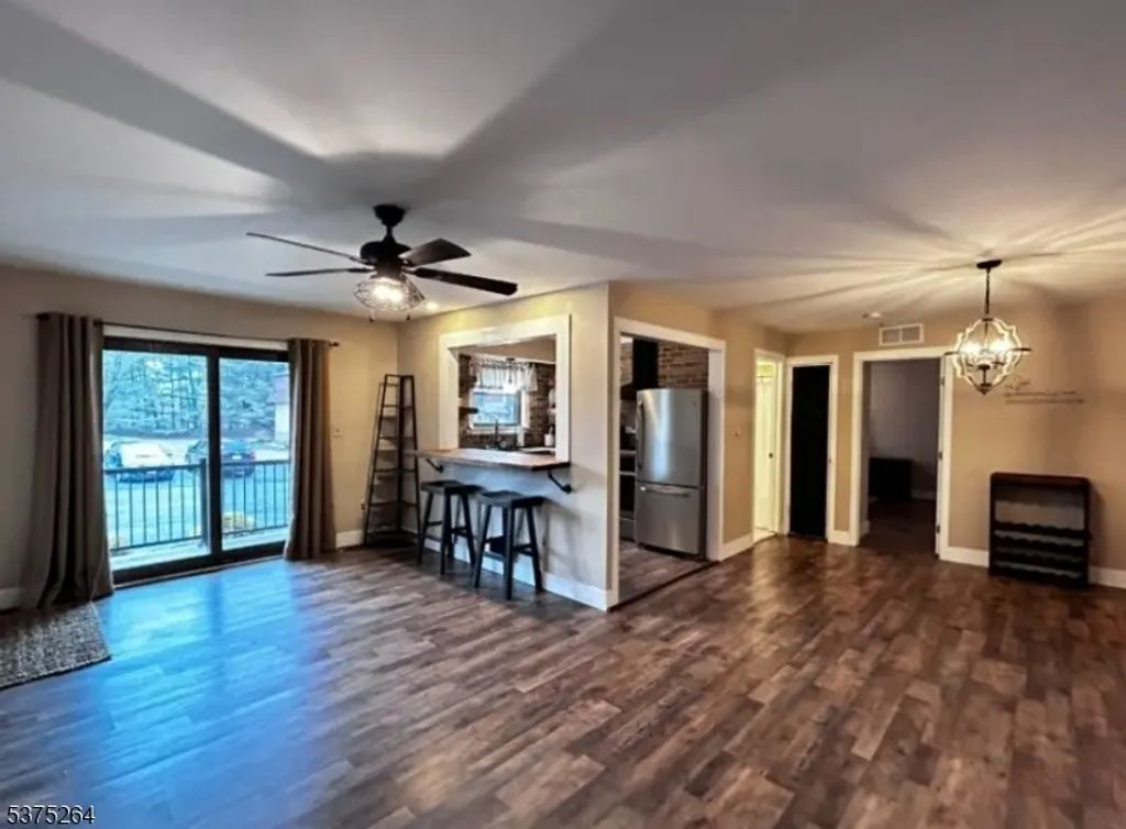 1205 Normandy Ct, Raritan Twp.