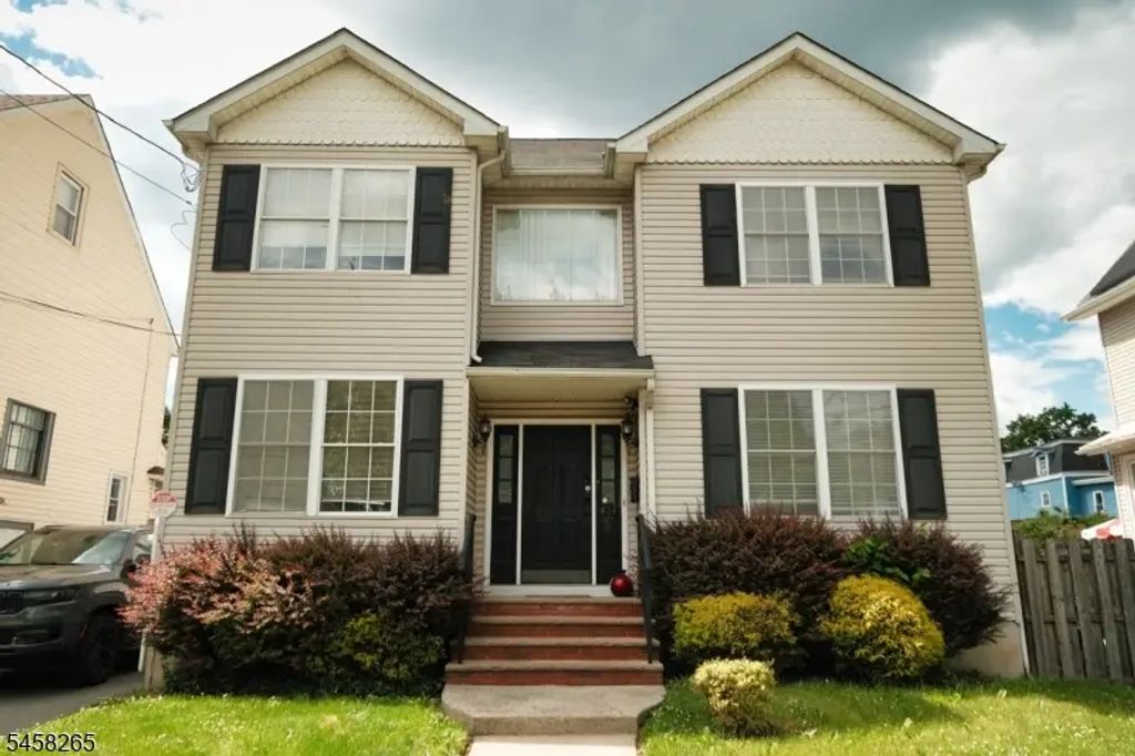 431 E 7th St, Plainfield City