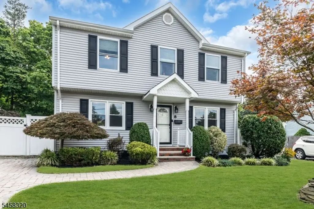 8 Highview Rd, East Brunswick Twp.