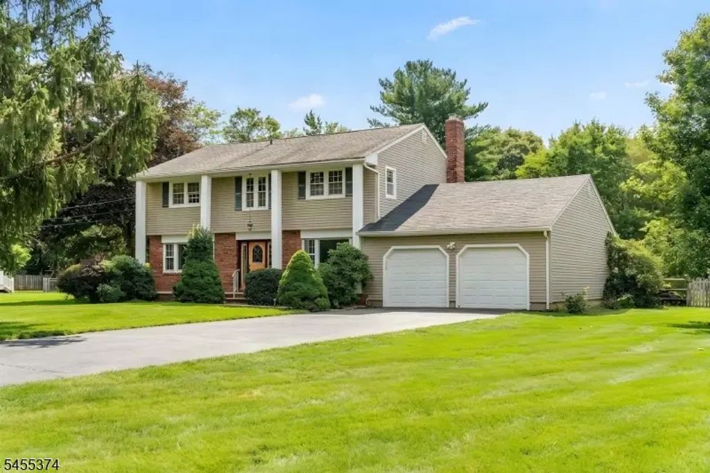 490 South Woods Rd, Hillsborough Twp.