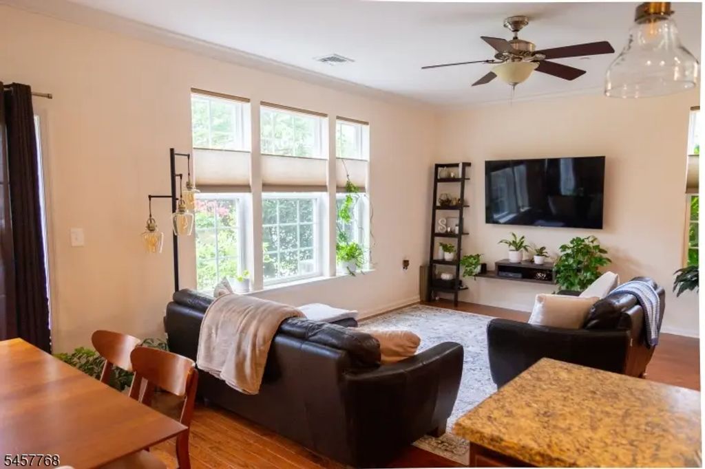 501 Lopez Ln, Morris Plains Boro