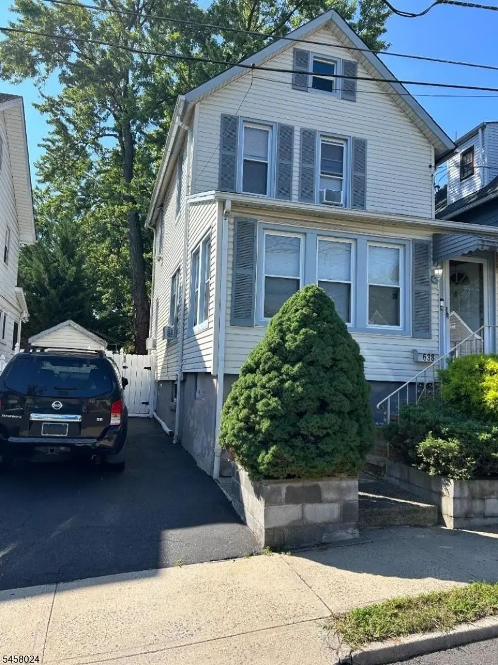 638 Meadow St, Roselle Boro
