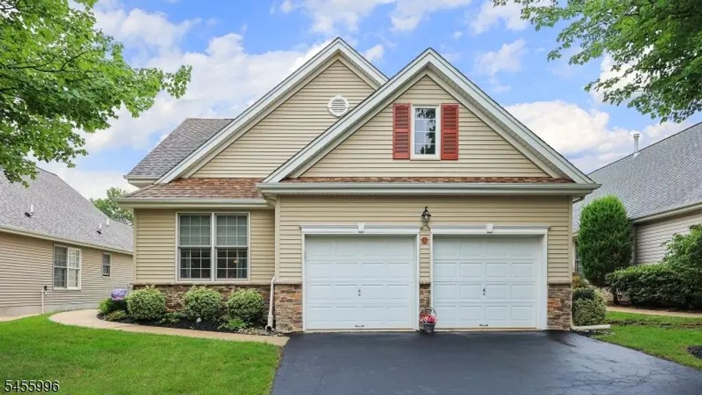 5 Constitution Way, Franklin Twp.