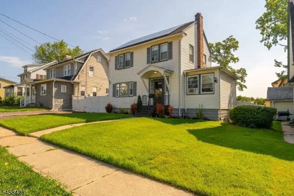 331 Thompson Avenue, Roselle Boro