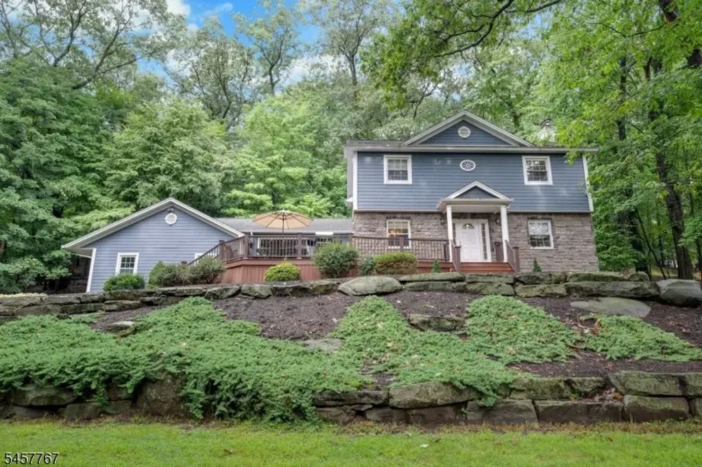 16 Rockledge Rd, Montville Twp.