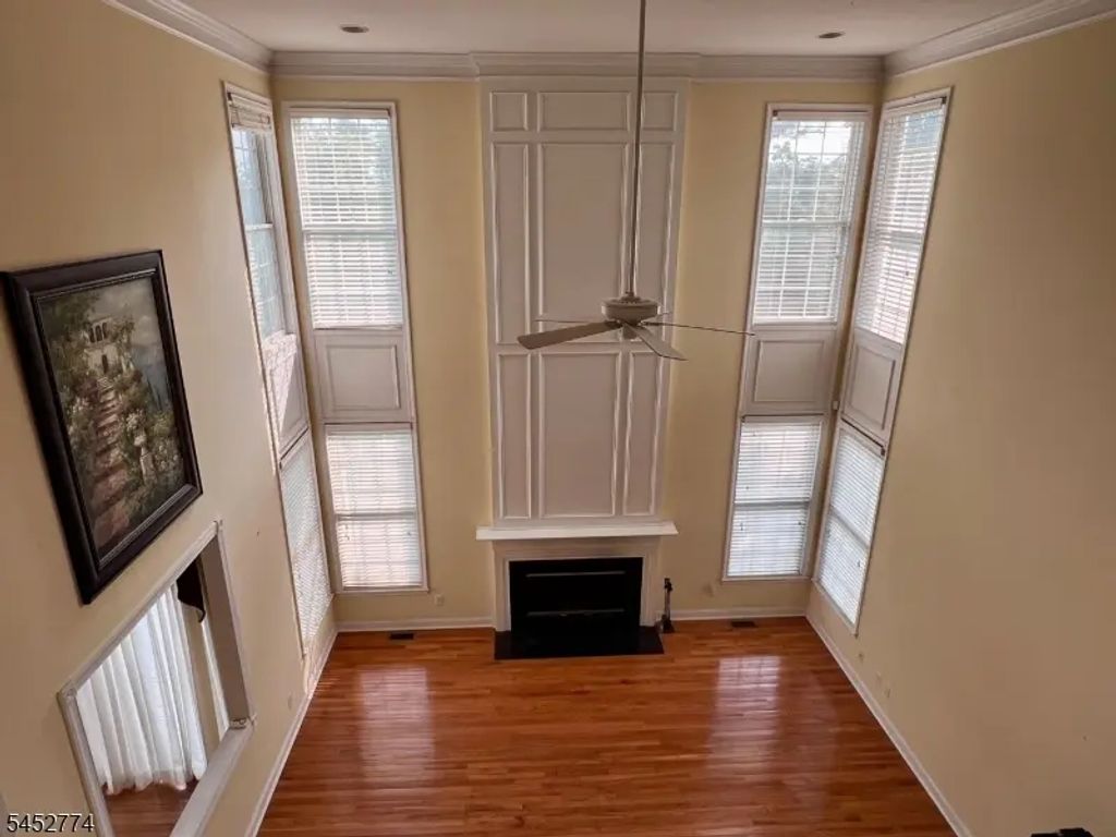 9 Queenberry Way, Bernards Twp.