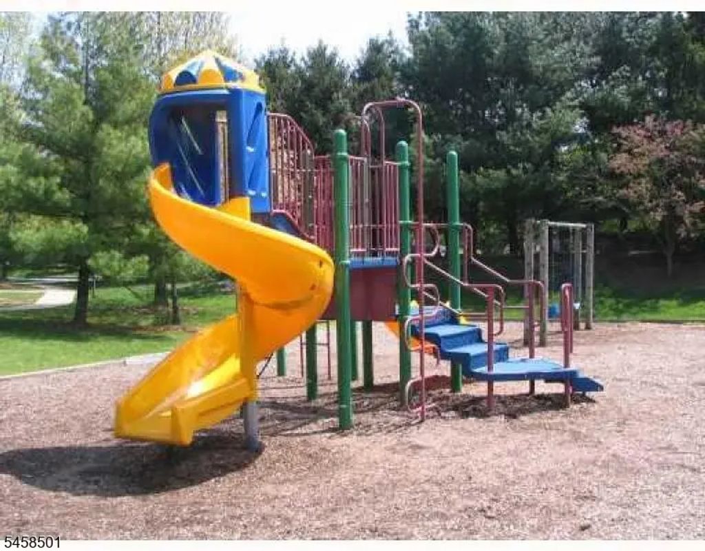 59 Goodwin Dr, North Brunswick Twp.