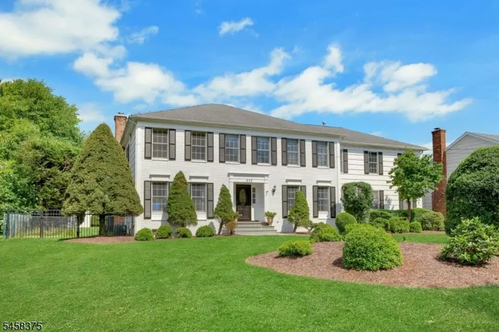 232 Longwood Ave, Chatham Twp.