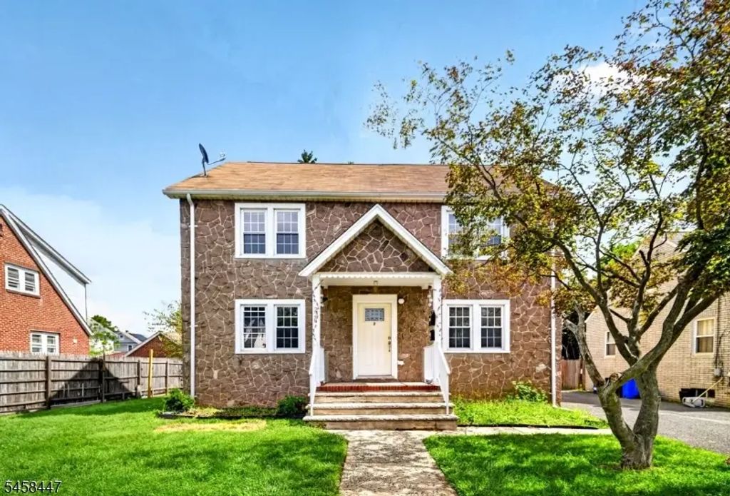 226 N 3rd Ave, Manville Boro