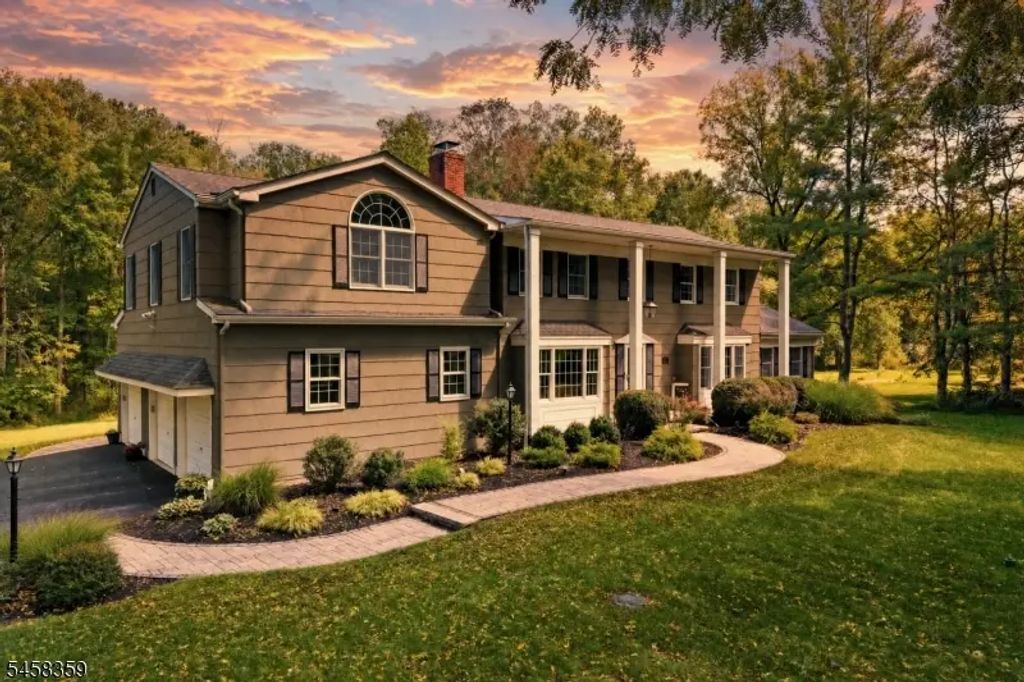 74 Grayrock Rd, Clinton Twp.