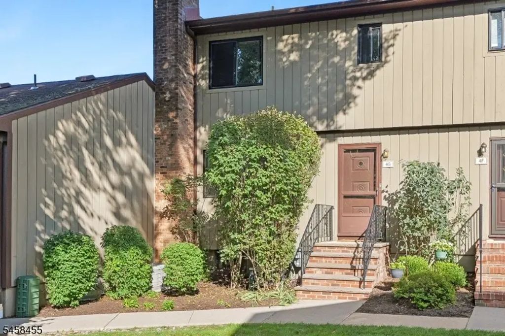 38 Park St, Florham Park Boro