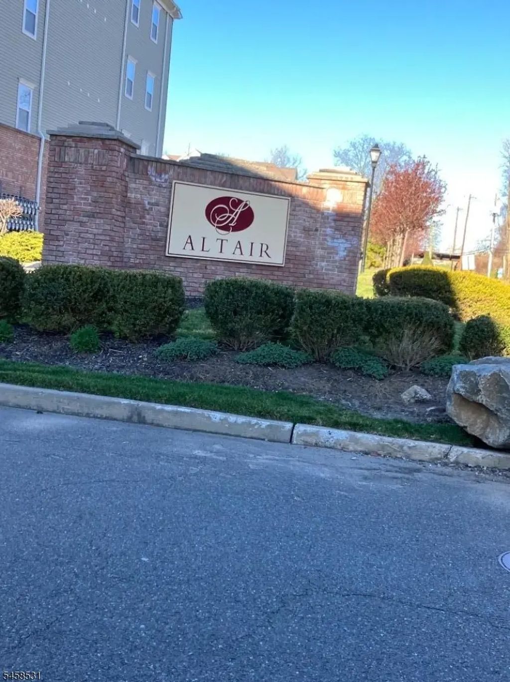 4148 Cory Ln, Elmwood Park Boro
