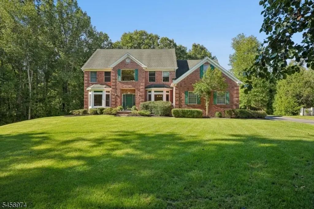 15 Victoria Ln, Morris Twp.