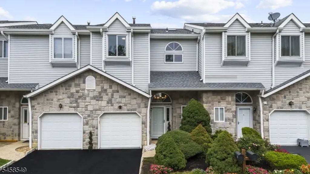 4 Lee Lee Ln, Old Bridge Twp.