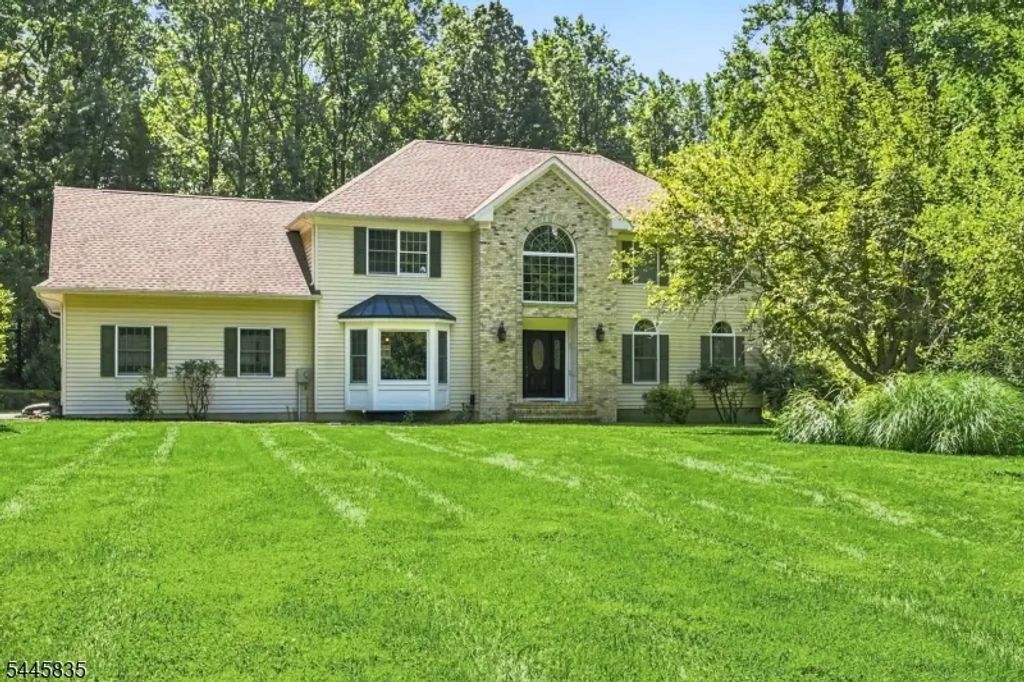 19 Woodfield Rd, Green Twp.