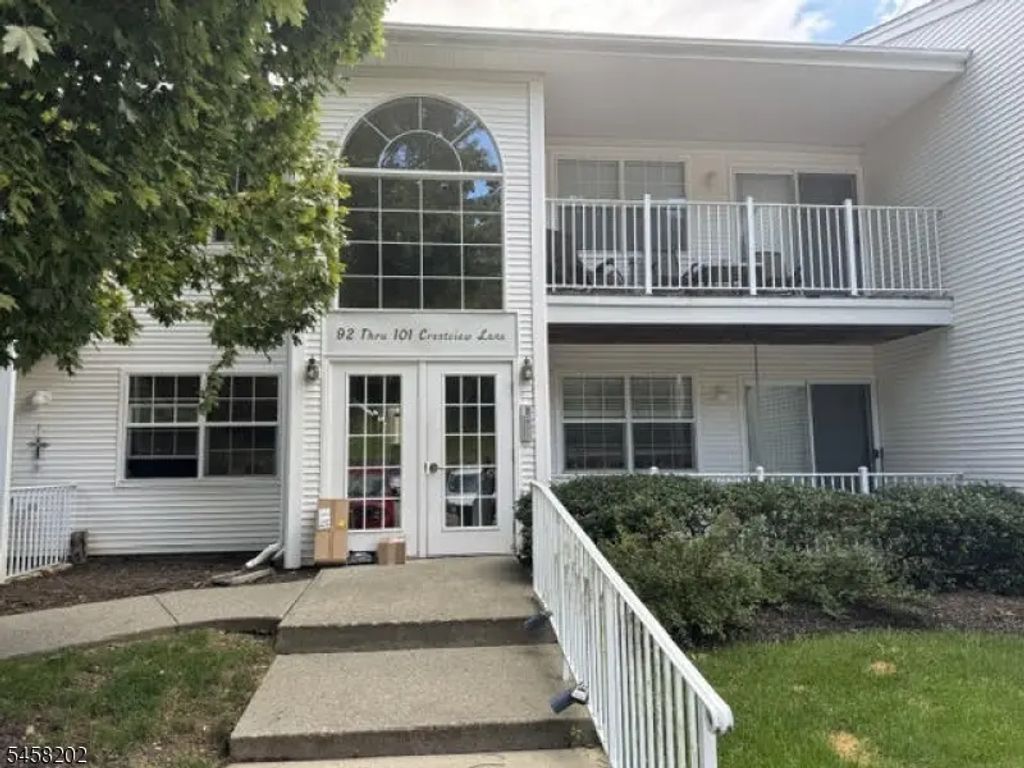 96 Crestview Lane, Mount Arlington Boro