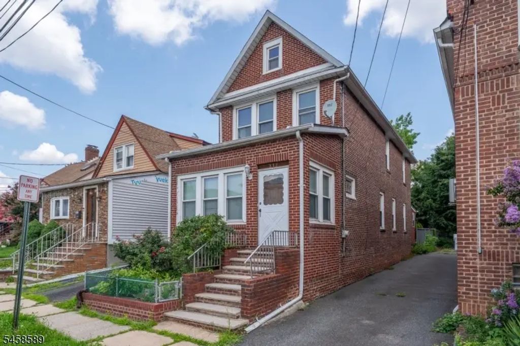 317 Mitchell Ave, Linden City