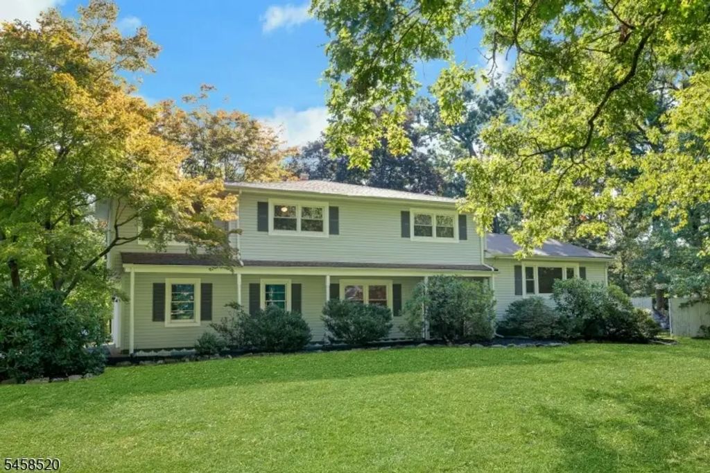 15 Camelot Way, Parsippany-Troy Hills Twp.