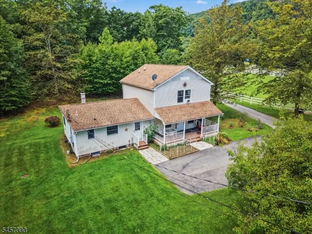 927 Owassa Rd, Stillwater Twp.