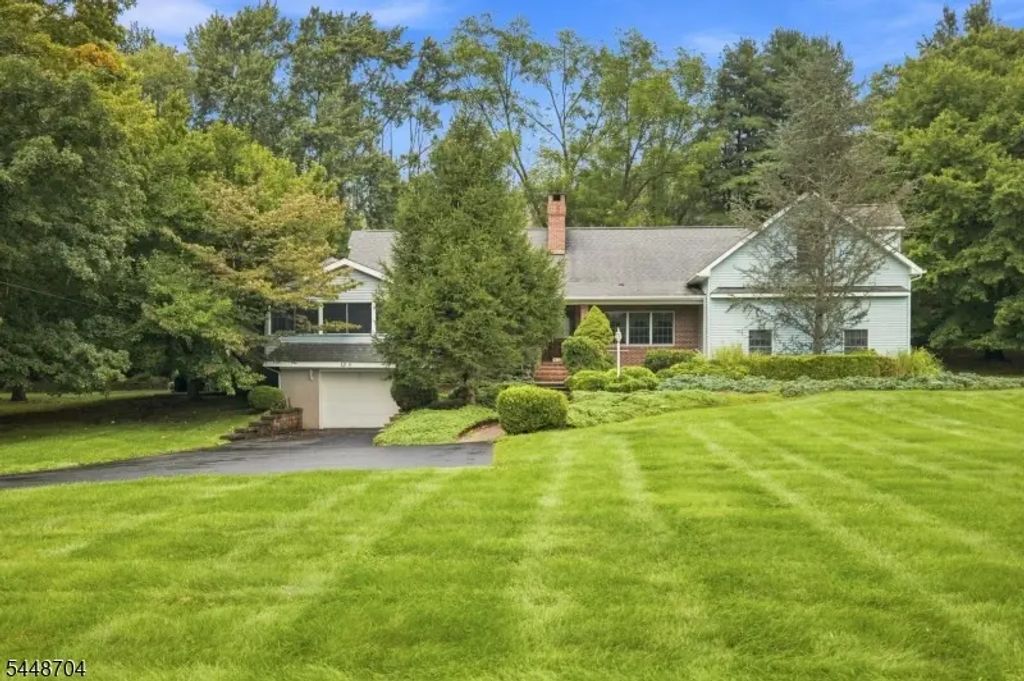 1 Strong Ln, Sandyston Twp.
