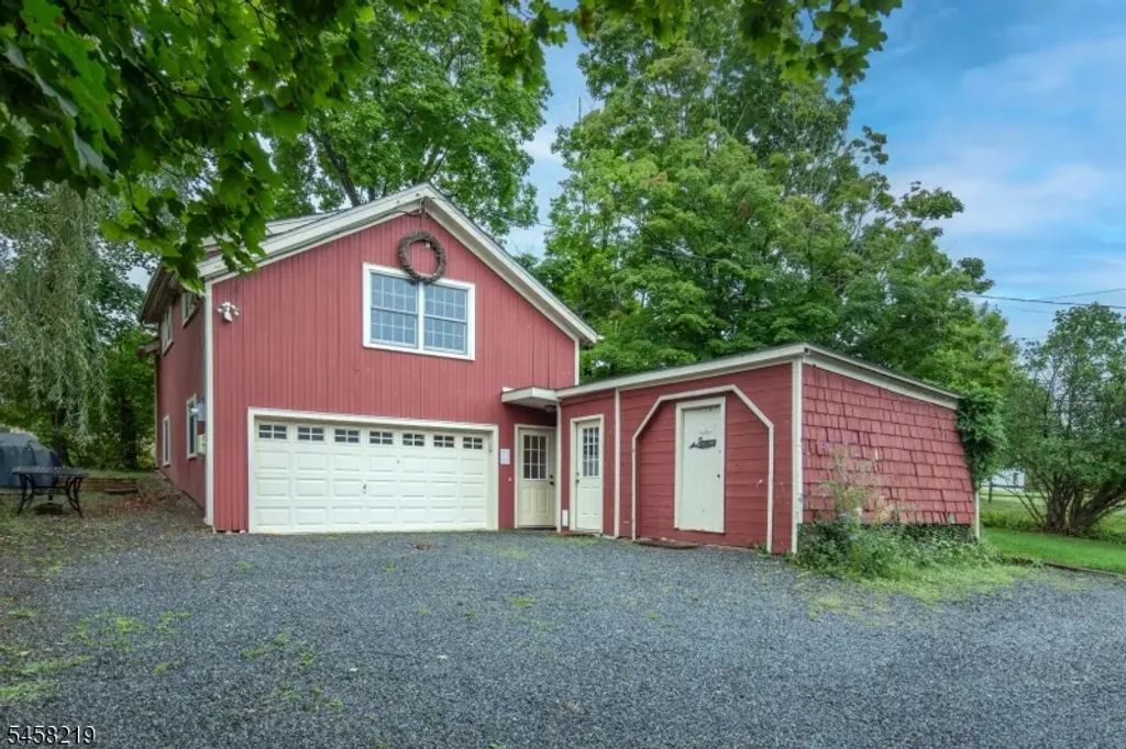 2 Hillcrest Ave, Peapack Gladstone Boro