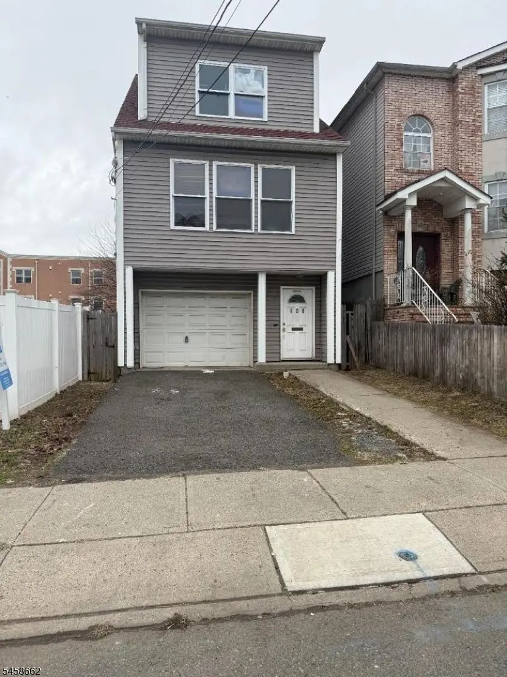 108 S Park, Elizabeth City