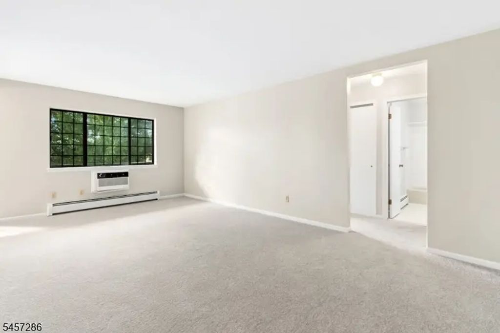9e Sentinel Ct, Chatham Twp.