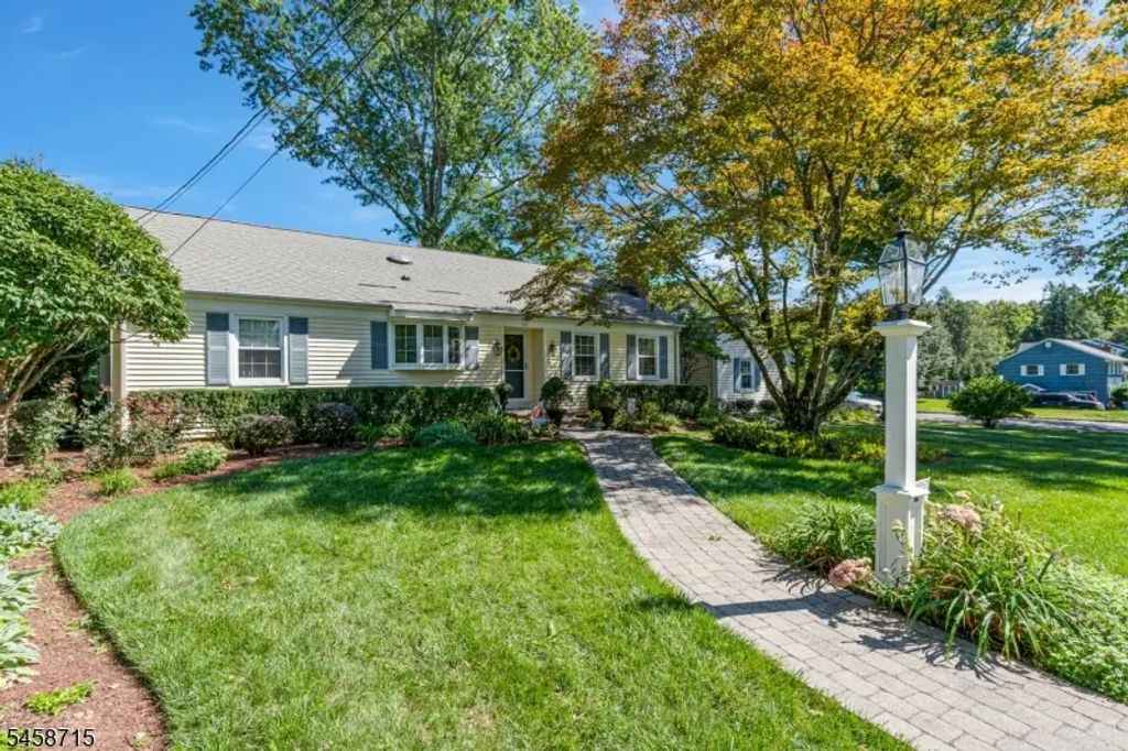 58 S Alward Ave, Bernards Twp.