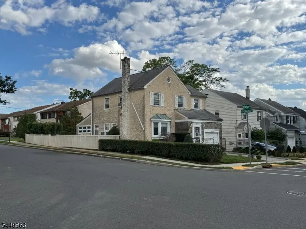 1453 Orchard Ter, Hillside Twp.