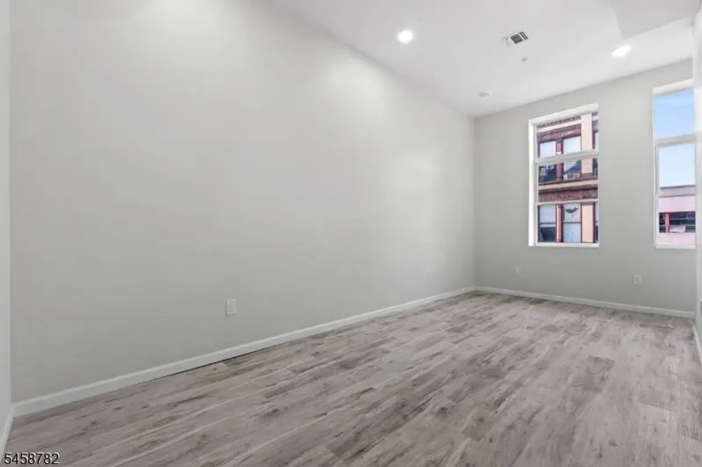 90 Broadway, Paterson City