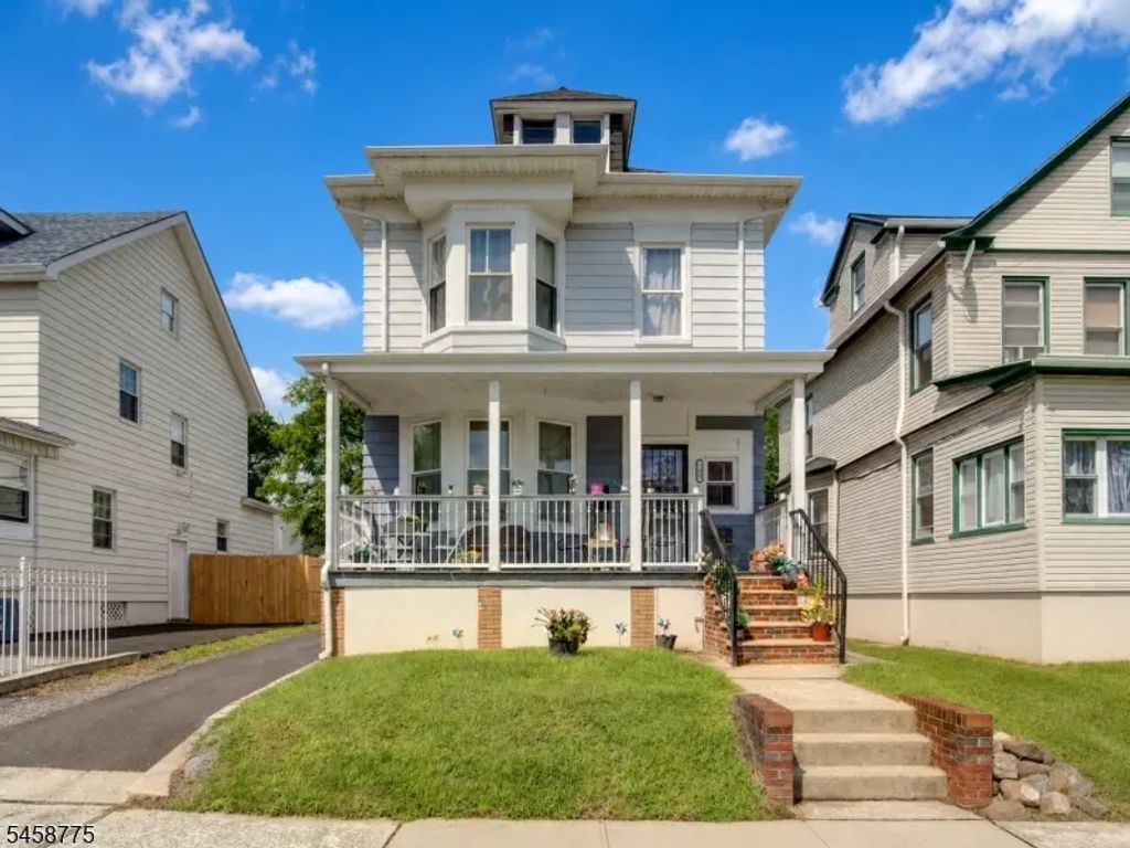 139 Richelieu Ter, Newark City