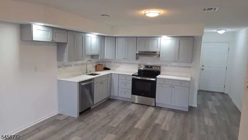 41-51 Wilson Ave, Newark City