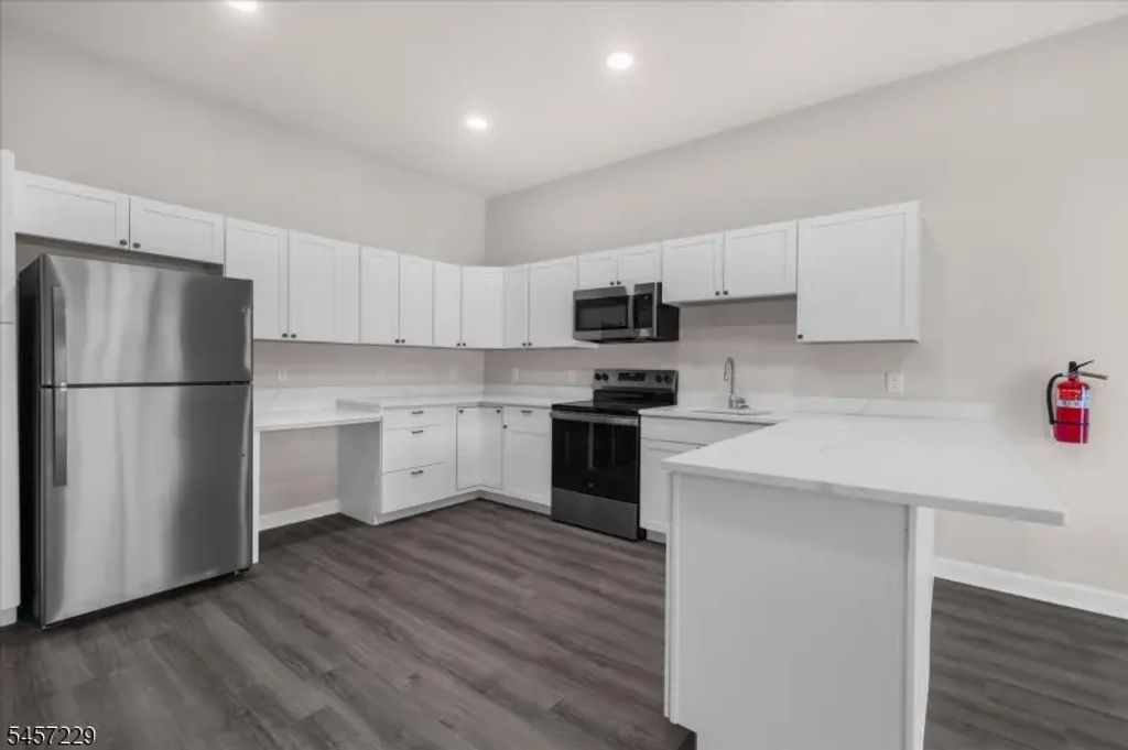 1 Main St, High Bridge Boro