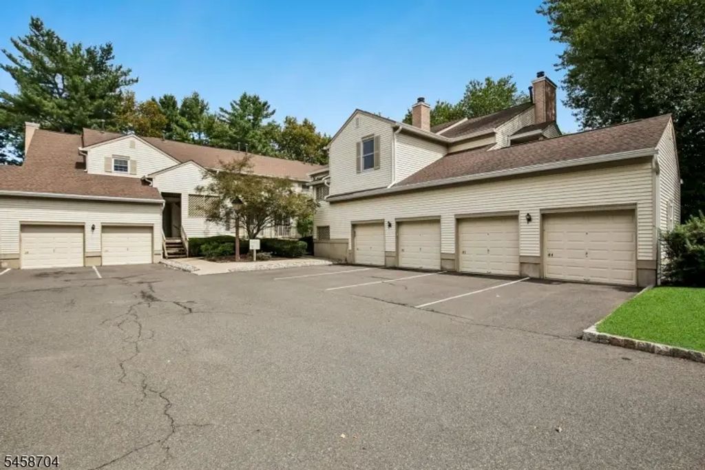 44 Jamestown Rd, Bernards Twp.