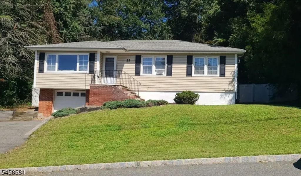 52 Hillside Ave, Mine Hill Twp.