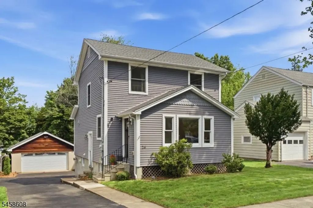 26 Myrtle Ave, Cedar Grove Twp.