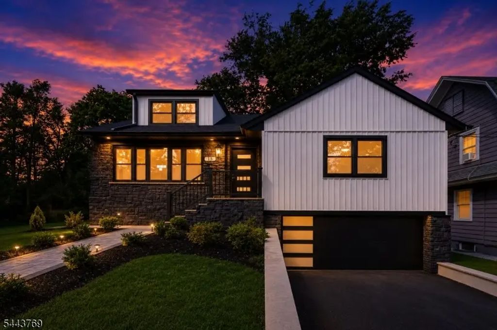 15 Elberta Rd, Maplewood Twp.