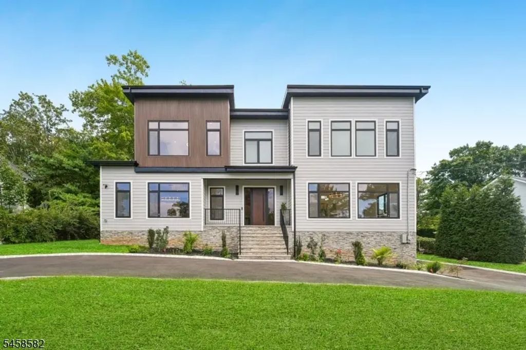 30 Winthrop Rd, Millburn Twp.