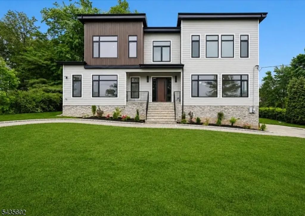 30 Winthrop Rd, Millburn Twp.
