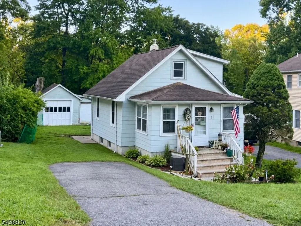 11 Mountain Ave, Montville Twp.