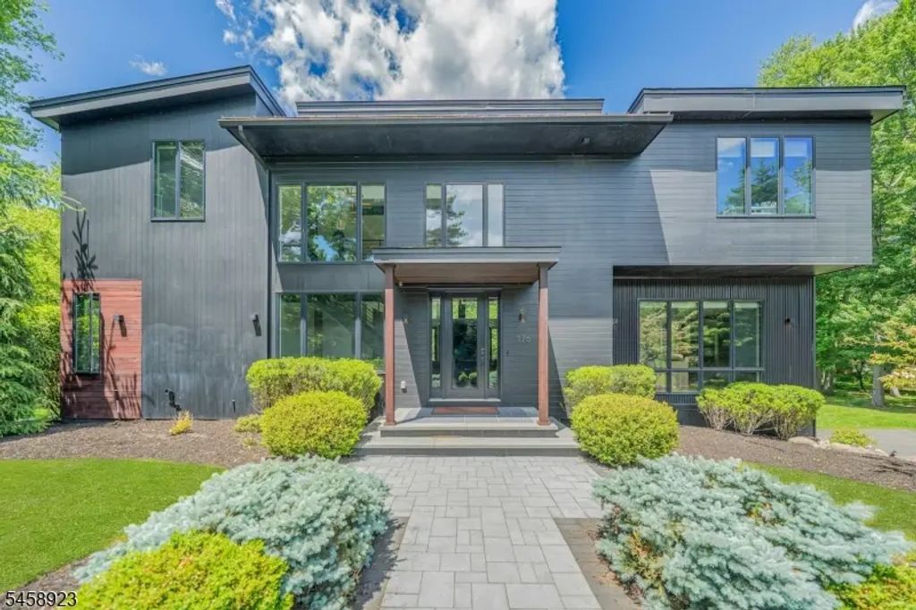 176 Edson Ter, Franklin Lakes Boro