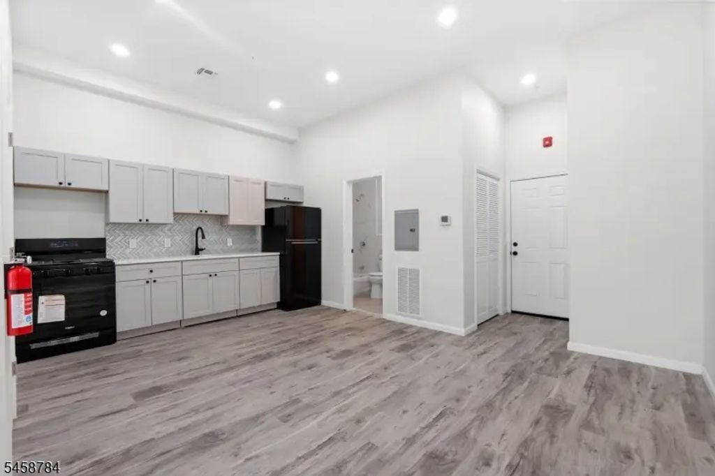 90 Broadway, Paterson City