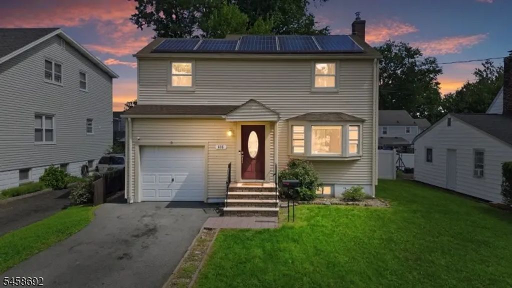635 Robinson Ter, Union Twp.