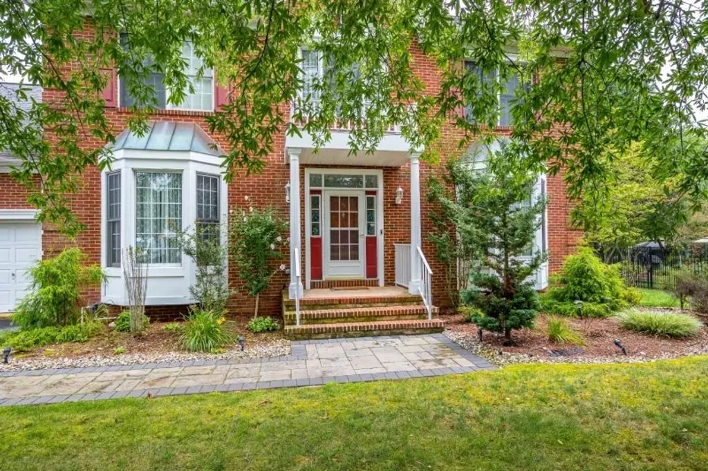 8 Mcbride Way, Bridgewater Twp.