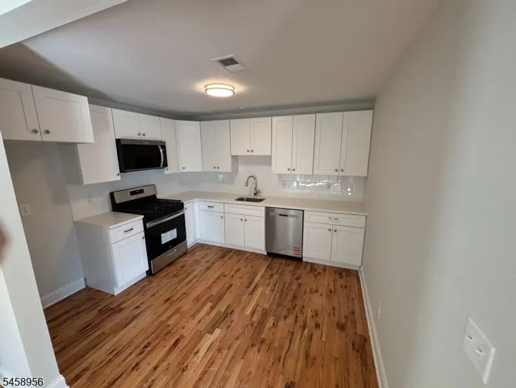 758 Somerset St, Watchung Boro