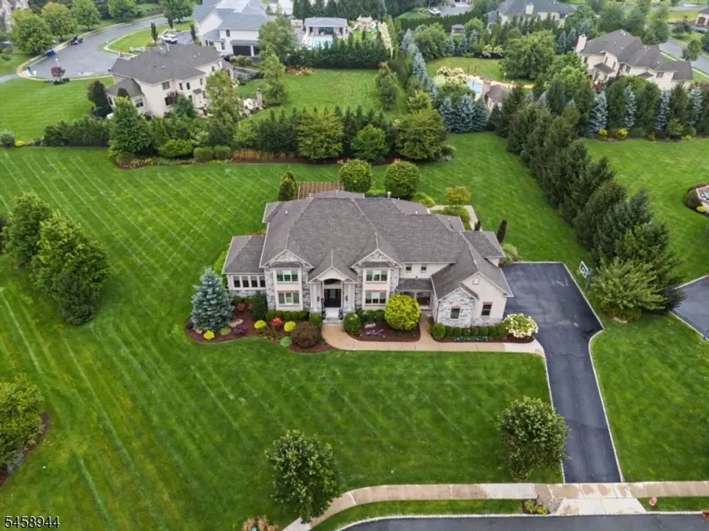 6 Philhower Ct, Denville Twp.