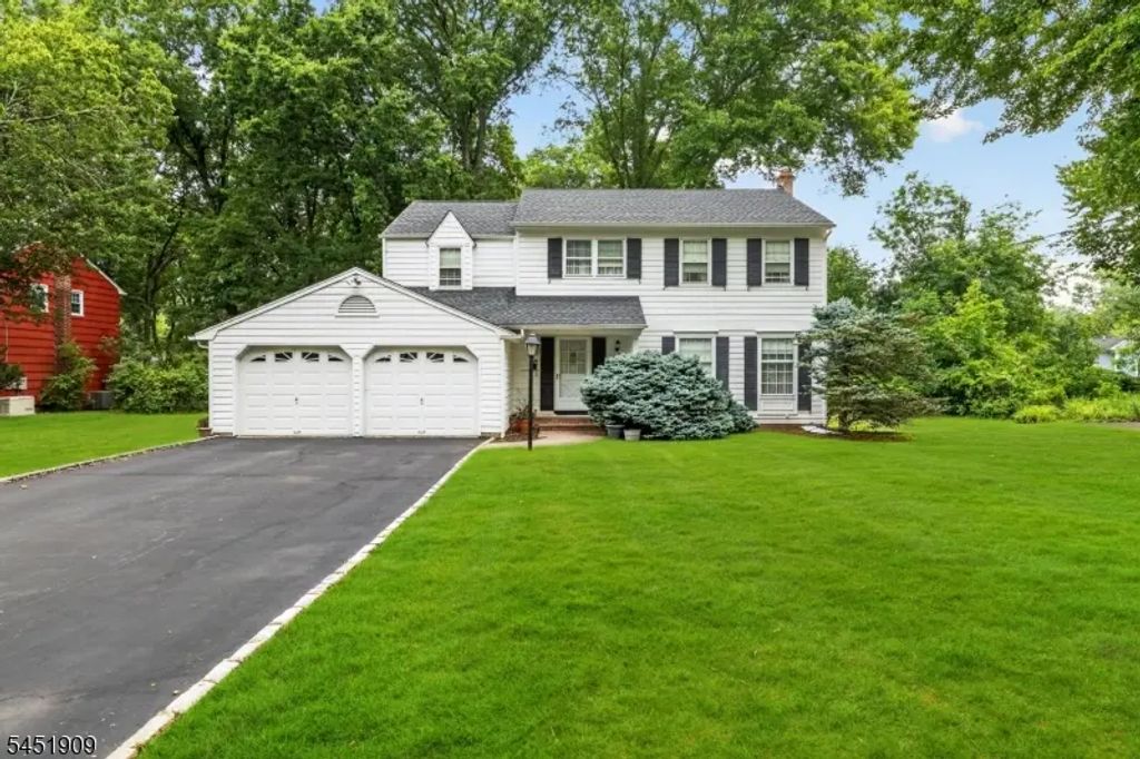 48 Sherbrooke Dr, Florham Park Boro