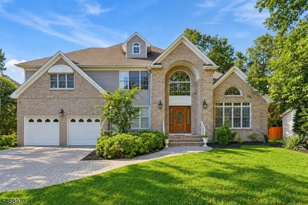 3 Alexandria Dr, East Hanover Twp.