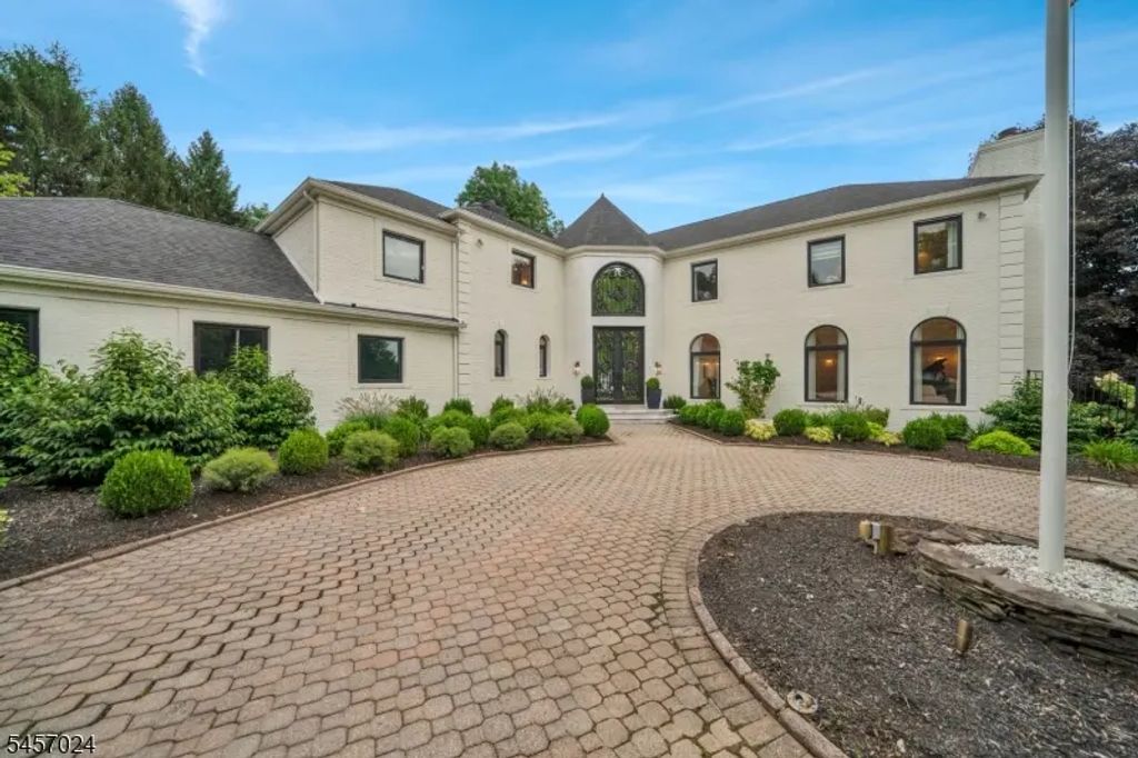 5 Abbington Way, Mendham Twp.