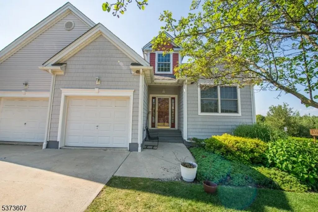 11 Fairchild Ln, Wantage Twp.